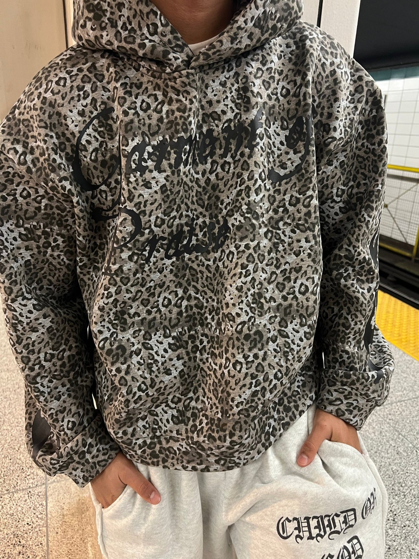 GARMENT OF PRAISE - Prayers Avenu ​