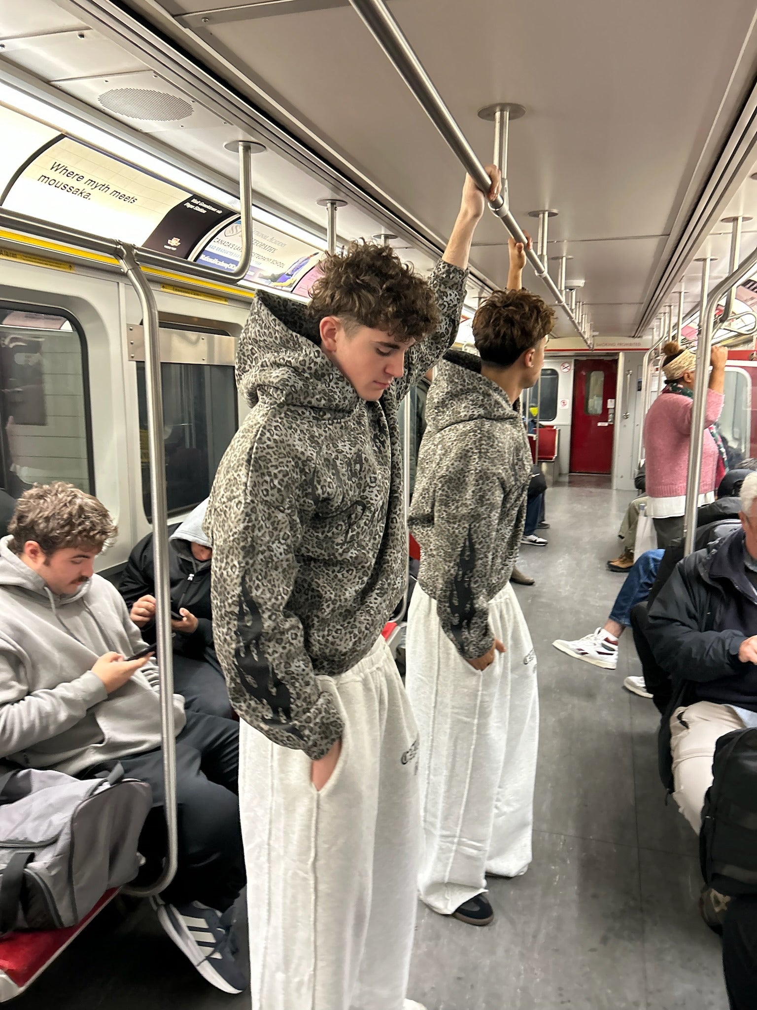 GARMENT OF PRAISE - Prayers Avenu ​