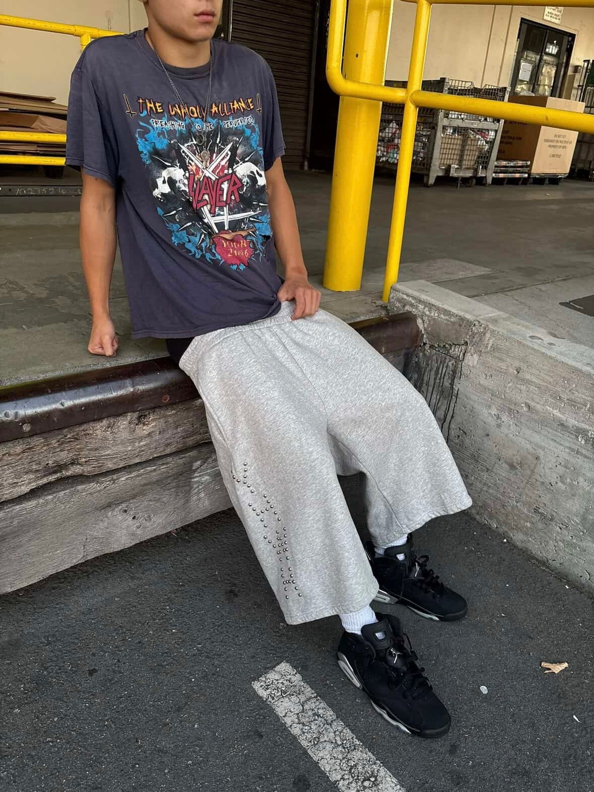 YHWH BAGGY SWEATSHORTS-thumbmail-15