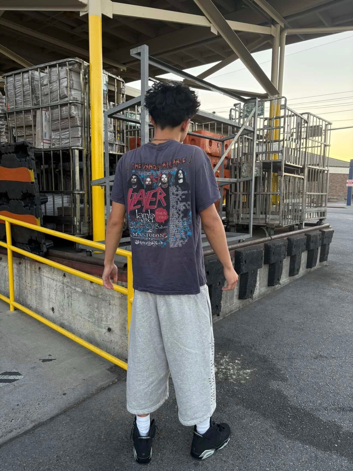 YHWH BAGGY SWEATSHORTS-thumbmail-16