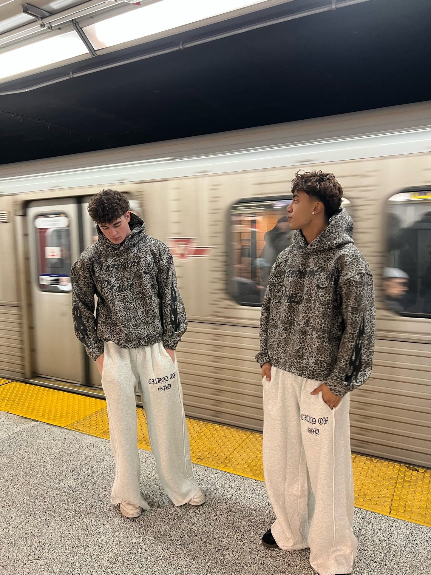 GARMENT OF PRAISE - Prayers Avenu ​