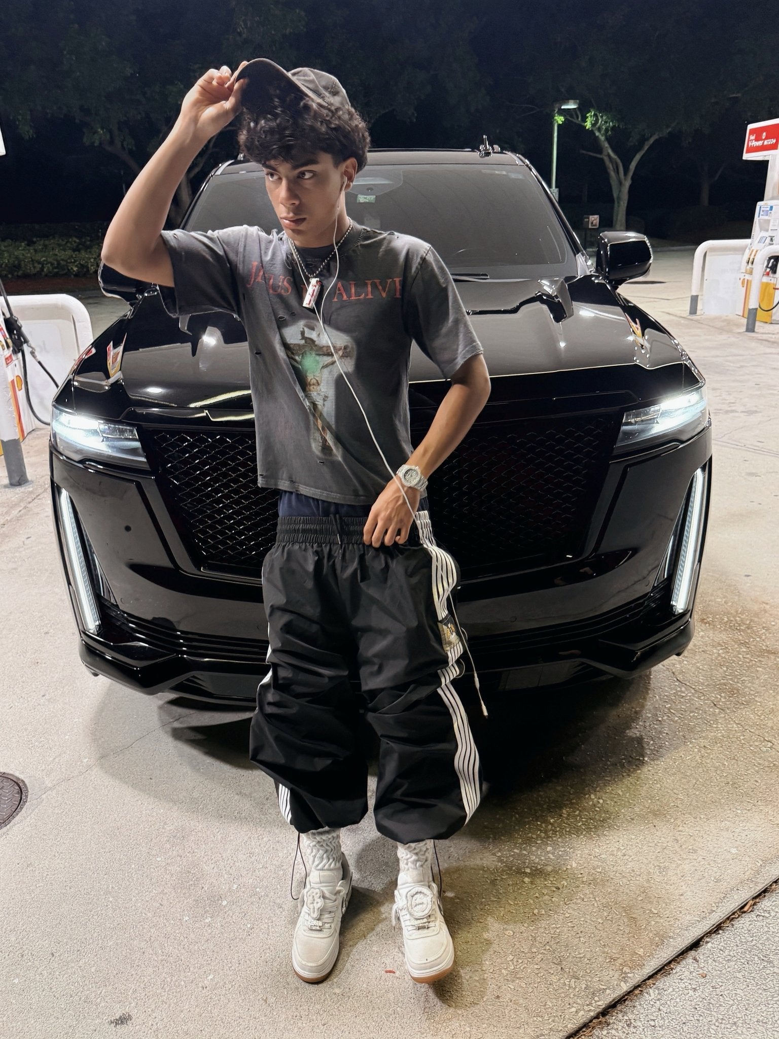 CHRIST IS ALIVE TEE - Prayers Avenu ​