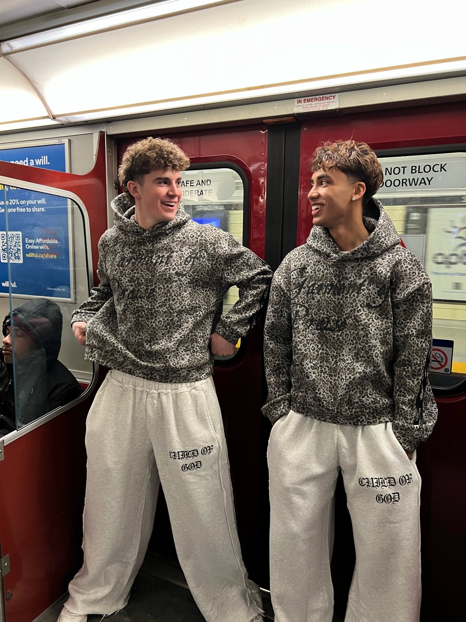 GARMENT OF PRAISE - Prayers Avenu ​