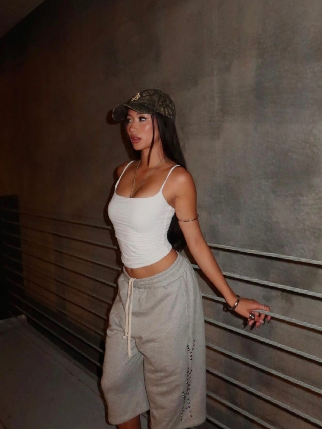YHWH BAGGY SWEATSHORTS-thumbmail-3