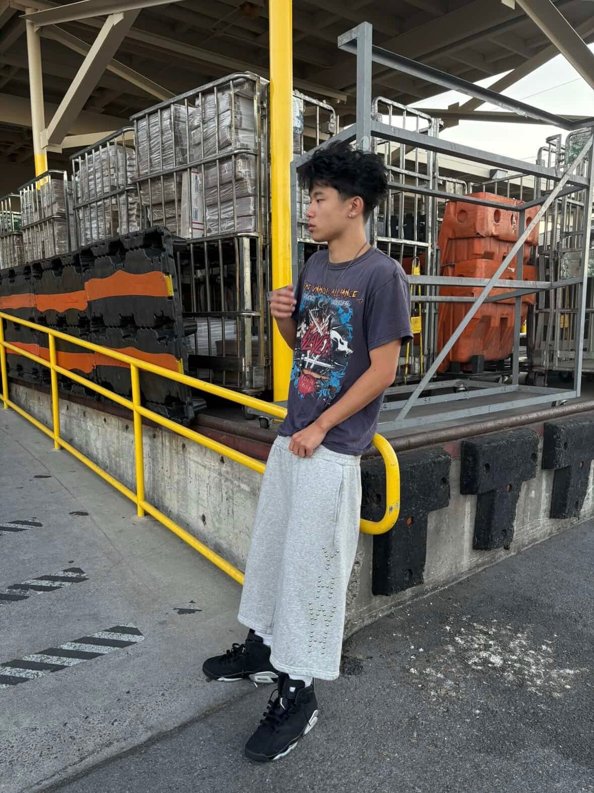 YHWH BAGGY SWEATSHORTS-thumbmail-11
