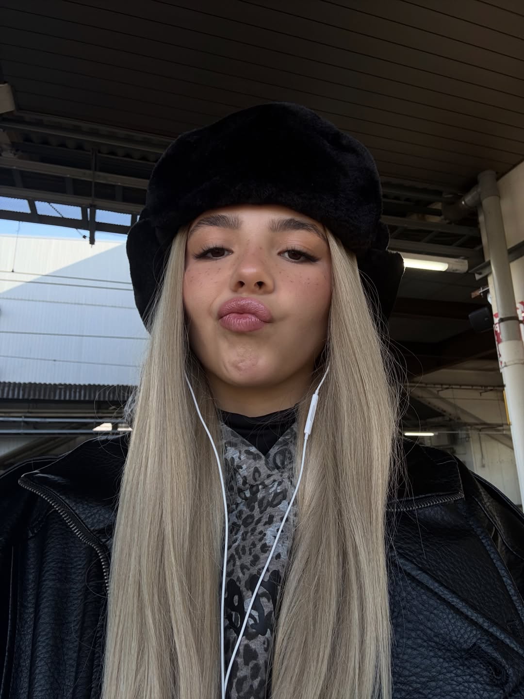 GARMENT OF PRAISE HOODIE