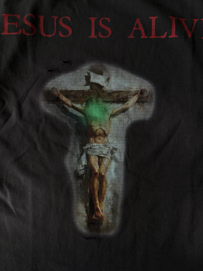 CHRIST IS ALIVE TEE