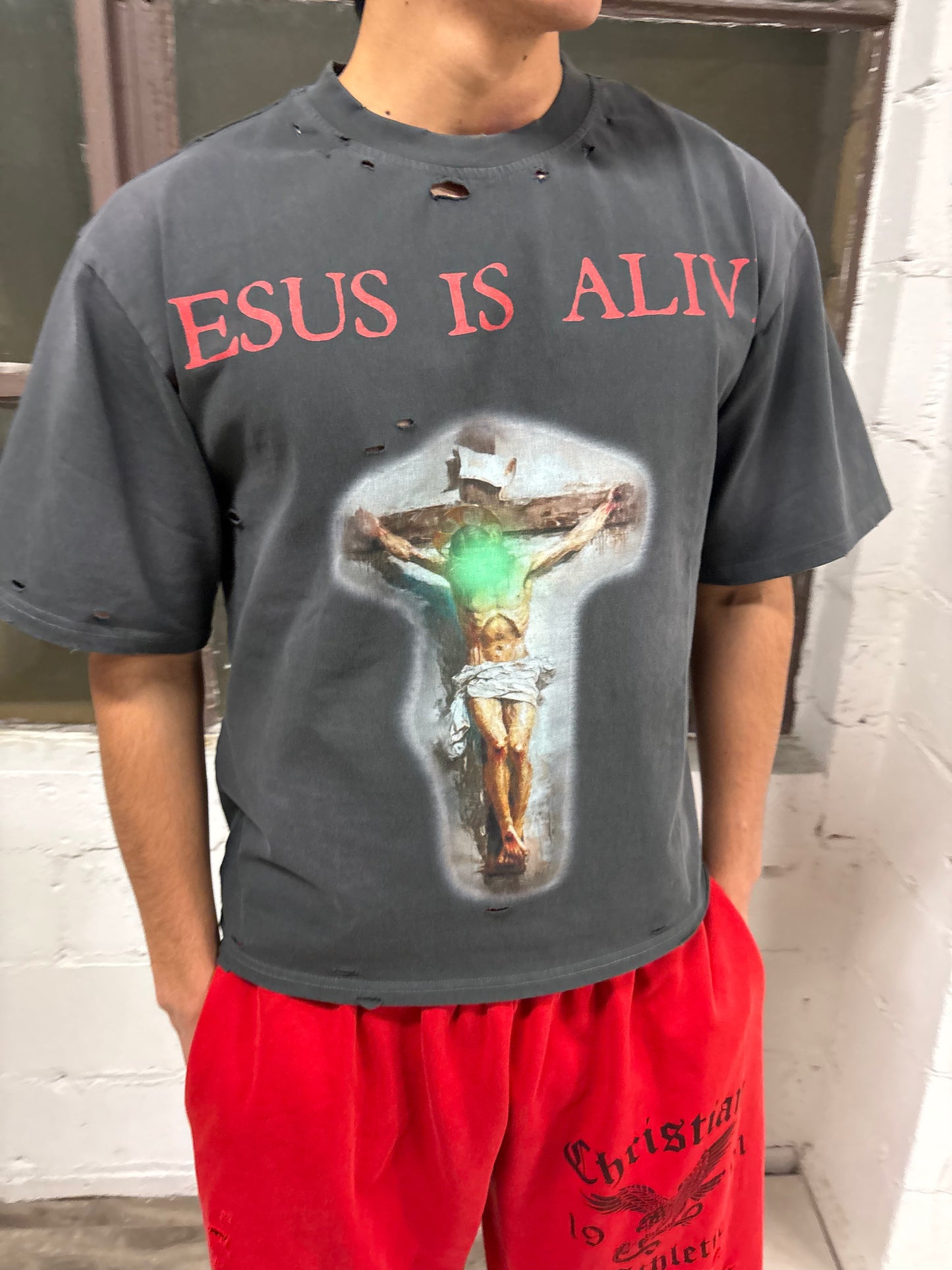 CHRIST IS ALIVE TEE